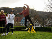 Slackline Independence Kit - baumlos im Garten mit Bodenschraube - Artikelbild
