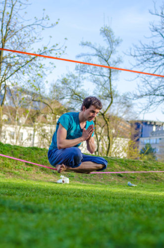 Slackline Tricks auf der Line